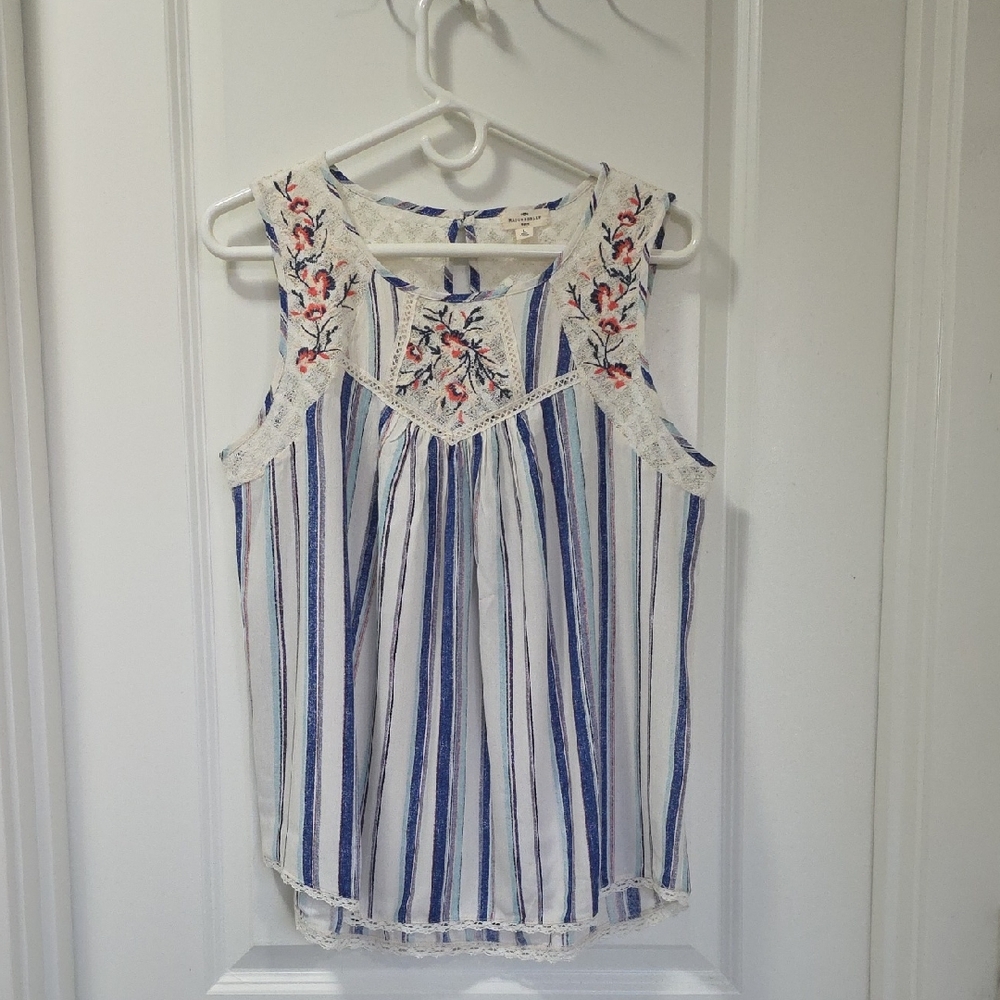 Embroidered Sleeveless Top with Blue Stripes